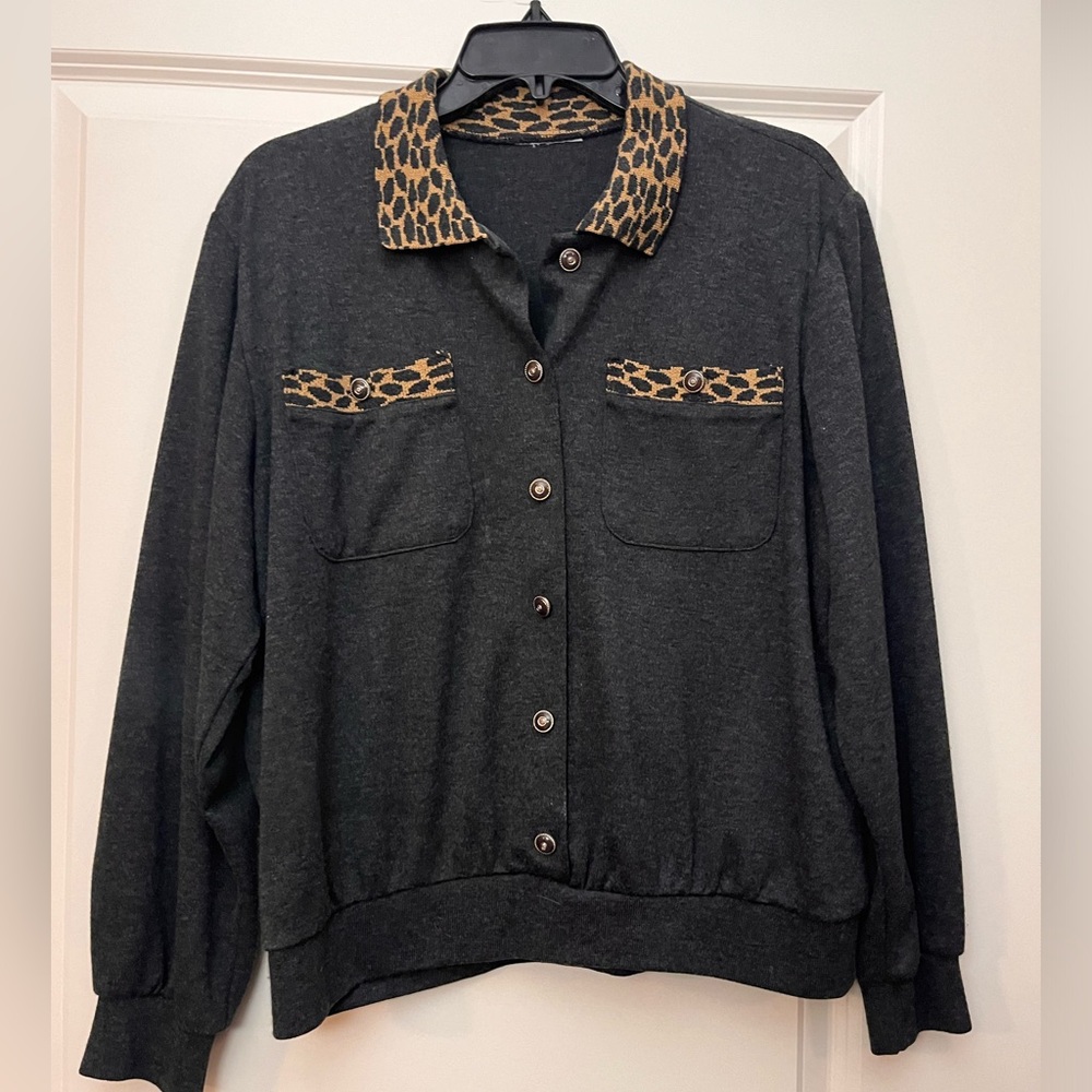 Knitted Gray Long-Sleeved Top